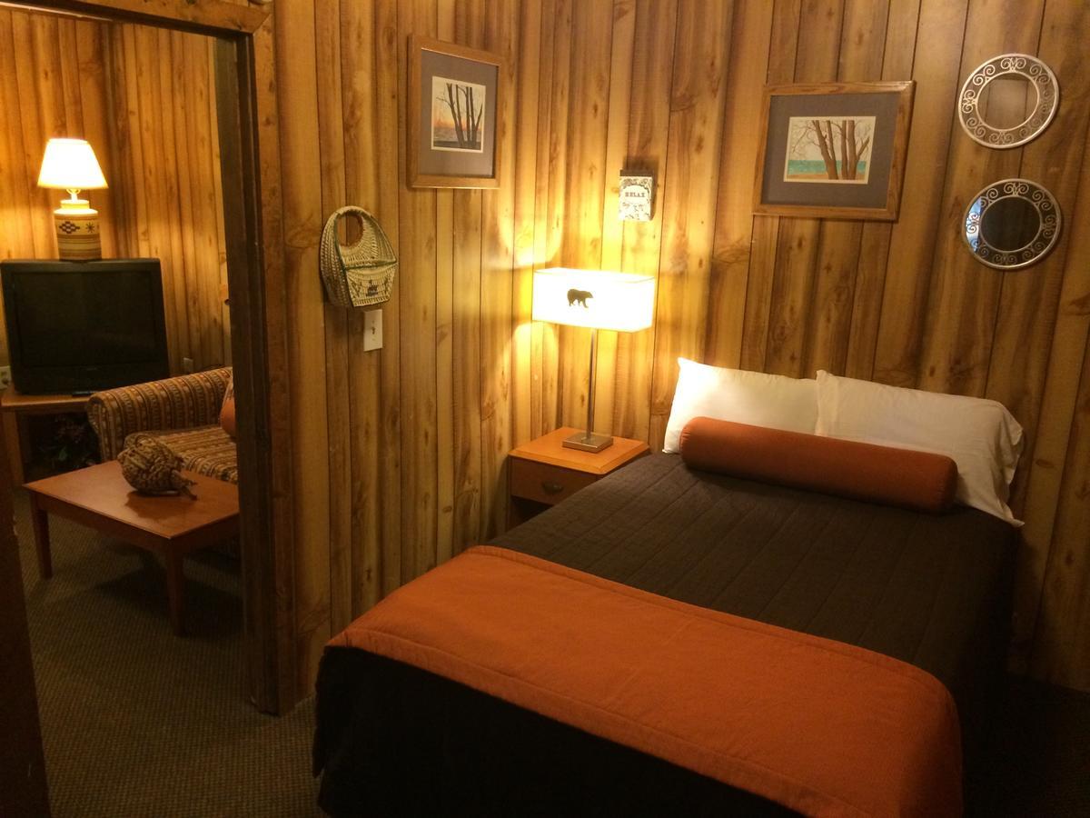 Alpine Motel Branch Екстер'єр фото