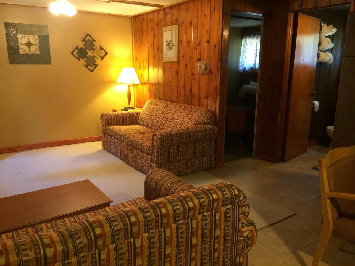Alpine Motel Branch Екстер'єр фото