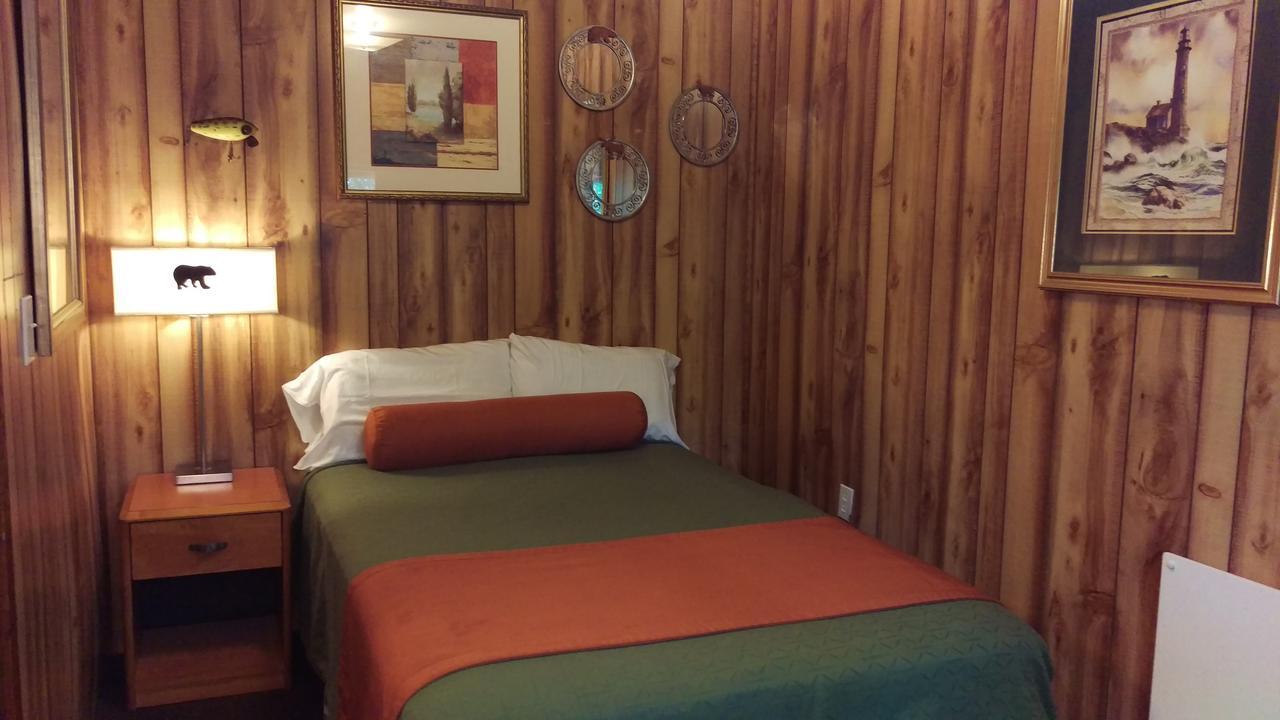 Alpine Motel Branch Екстер'єр фото