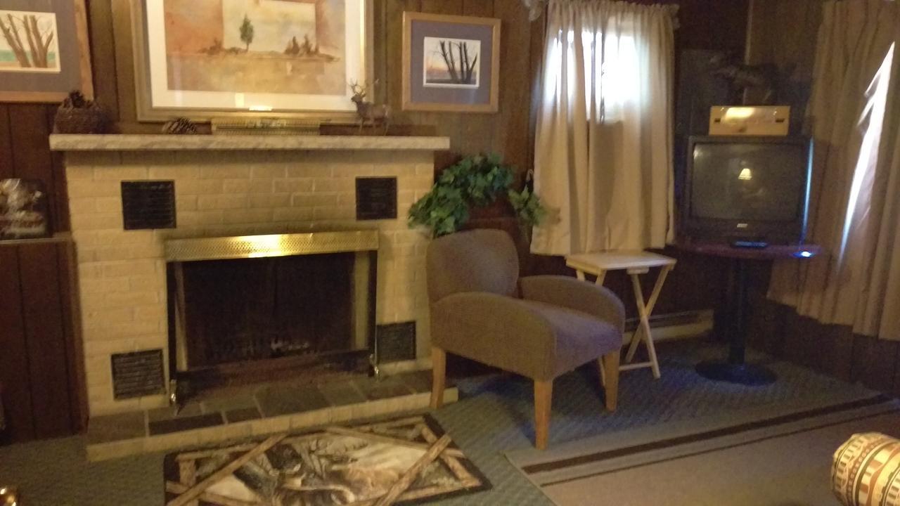 Alpine Motel Branch Екстер'єр фото