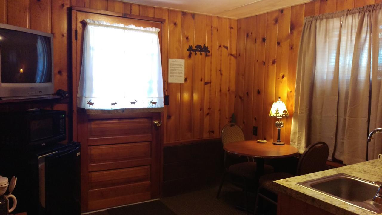 Alpine Motel Branch Екстер'єр фото