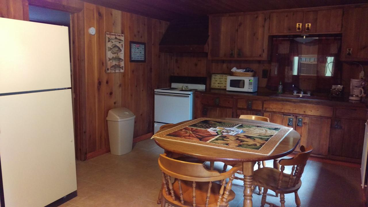 Alpine Motel Branch Екстер'єр фото