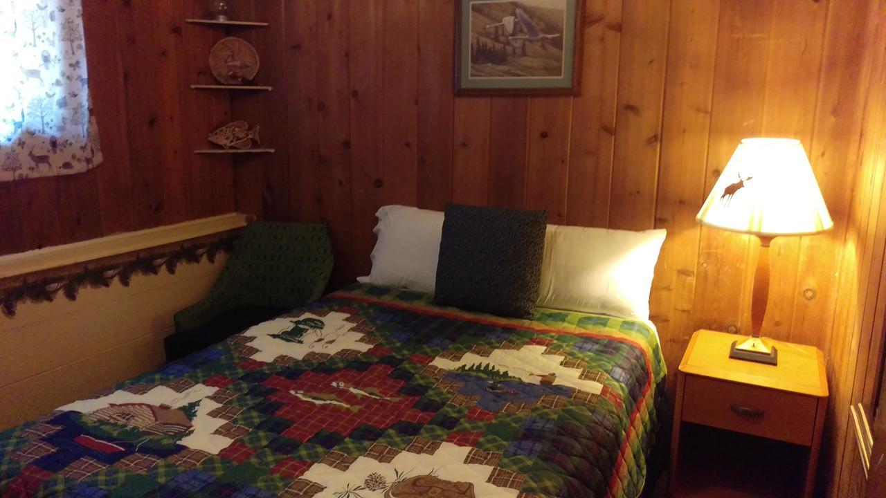 Alpine Motel Branch Екстер'єр фото
