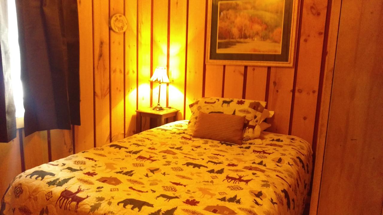 Alpine Motel Branch Екстер'єр фото